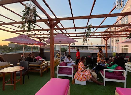 zambia/liuwa-plain/bar/try-rooftop-zm