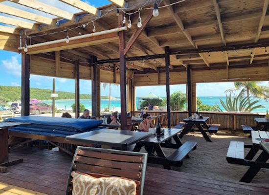 antigua-and-barbuda/half-moon-bay/bar/beach-bum-bar-cafe