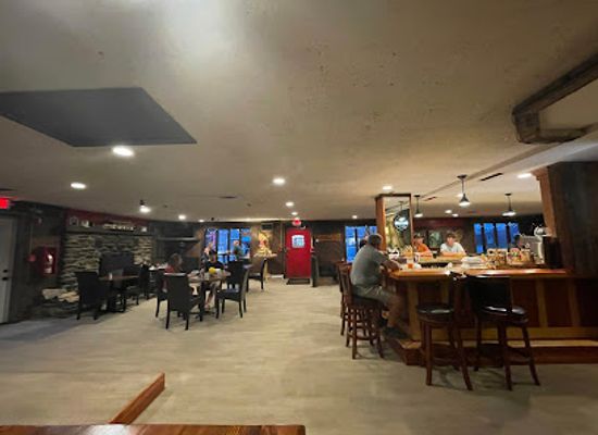 vermont/orleans-county/bar/snow-shoe-lodge-pub