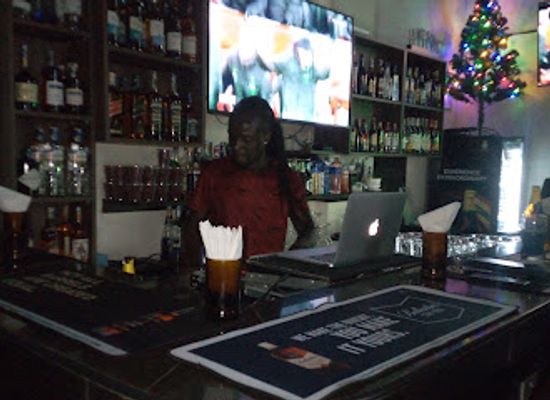 kenya/mombasa/bar/shots-dash-pub