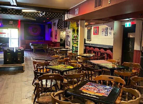 canada/ottawa/byward-market/bar/dominion-tavern