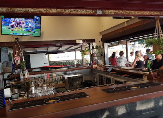 christmas-island/silver-city/bar/the-golden-bosun