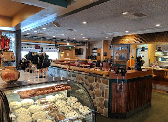 alaska/arctic-alaska/bar/black-bear-diner-sandy
