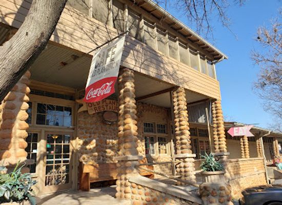 oklahoma/wichita-mountains-wildlife-refuge/bar/the-old-plantation-restaurant