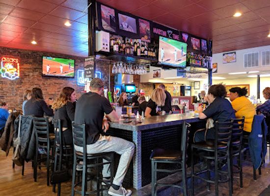 illinois/western-illinois/bar/chick-s-on-the-square