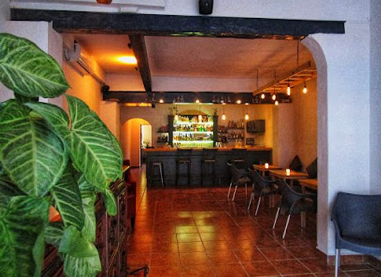 mexico/puerto-vallarta/hotel-zone/bar/elixir-mixology-bar
