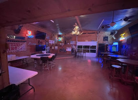 texas/piney-woods/bar/headwater-saloon