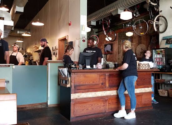 oklahoma/bartlesville/bar/frank-and-lola-s