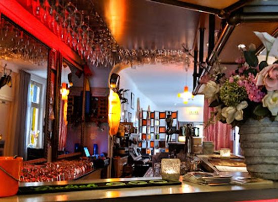 belgium/valkenburg/bar/geste