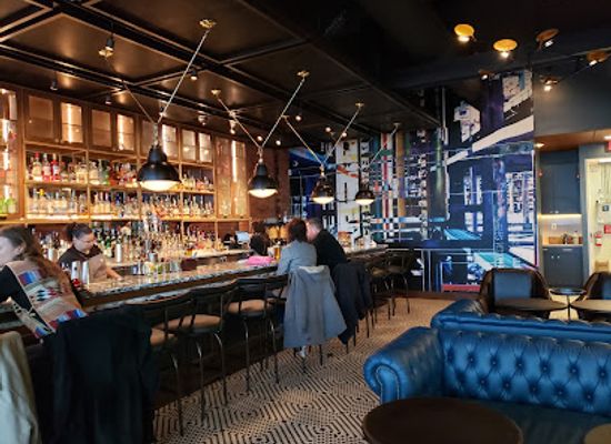 alaska/arctic-alaska/bar/olin-bar-kitchen