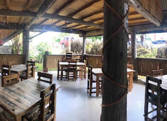 dominica/purple-turtle-beach/bar/soursop-bar-grill