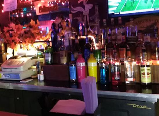 new-york/north-country/bar/ma-barker-s-tavern