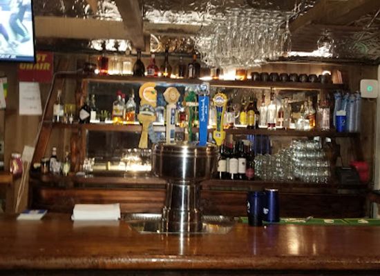 vermont/upper-valley/bar/the-last-chair-bar-grill