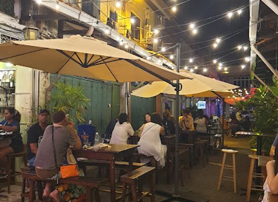 malaysia/malacca/bar/tipsy-bridge