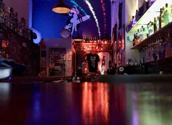 greece/athens/koukaki/bar/strakastruka