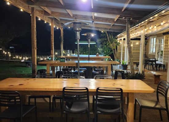 norfolk-island/point-hunter/bar/salty-beer-garden
