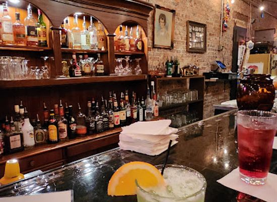 missouri/joplin/bar/the-living-room