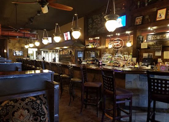 ohio/akron/highland-square/bar/baxter-s