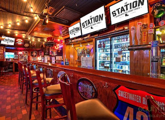 louisiana/central-louisiana/bar/the-station-sports-bar-and-grill