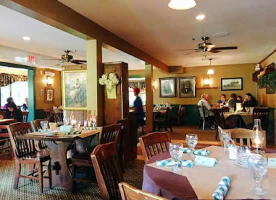 new-hampshire/grafton-county/bar/the-common-man-lincoln