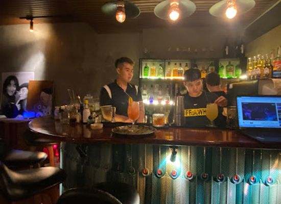 vietnam/dalat/bar/toska-beer-coffee