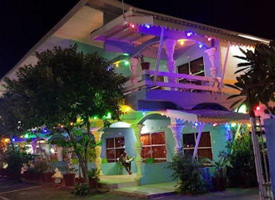 trinidad-and-tobago/pigeon-point/bar/pirates-island-bar