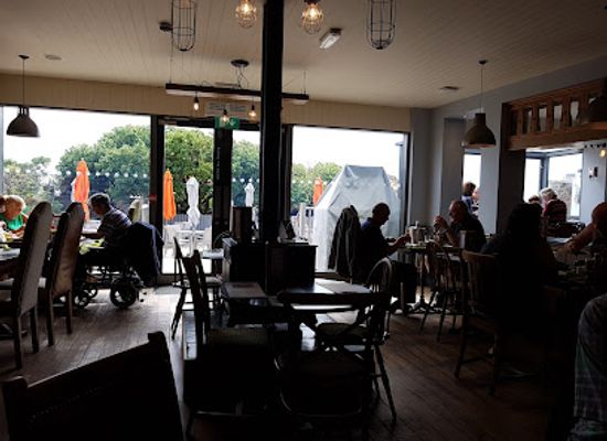 jersey/saint-ouen/bar/white-horse-pub-dining