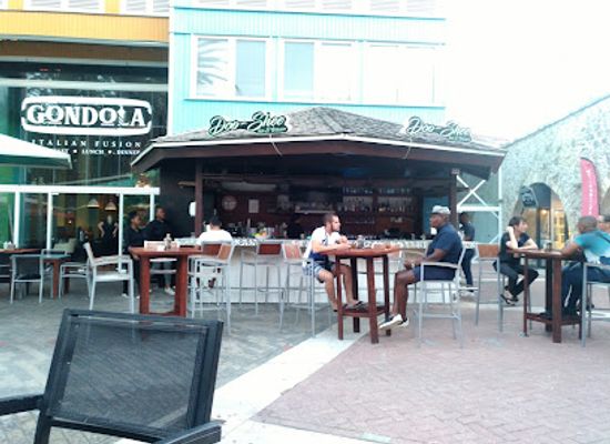 curacao/julianadorp/bar/doo-shee-cocktail-bar