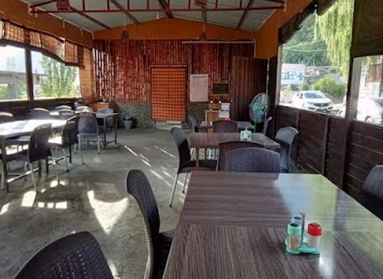 pakistan/gilgit-baltistan/bar/hunza-snack-bar
