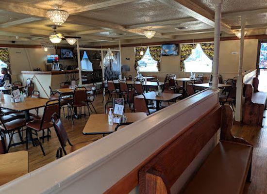 mississippi/the-natchez-district/bar/southern-style-restaurant-catering