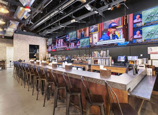 new-jersey/meadowlands/bar/house-of-que-at-the-american-dream