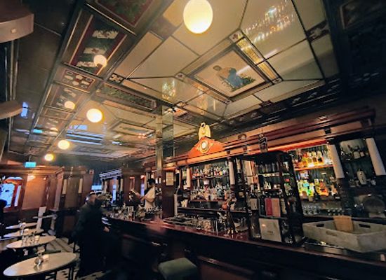 norway/oslo/sentrum/bar/svanen-cocktailbar