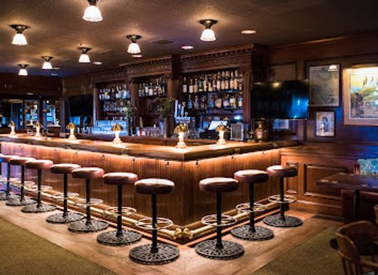 california/carmel-by-the-sea/bar/bud-s-at-la-playa