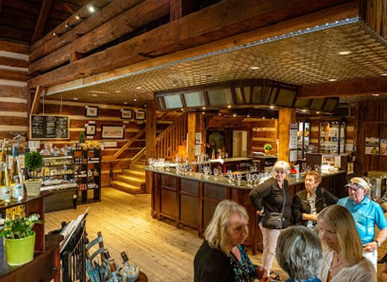 canada/peace-river-country/bar/vineland-estates-winery