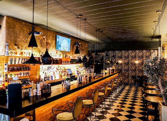 spain/alicante/casco-antiguo/bar/26-cocktail-room