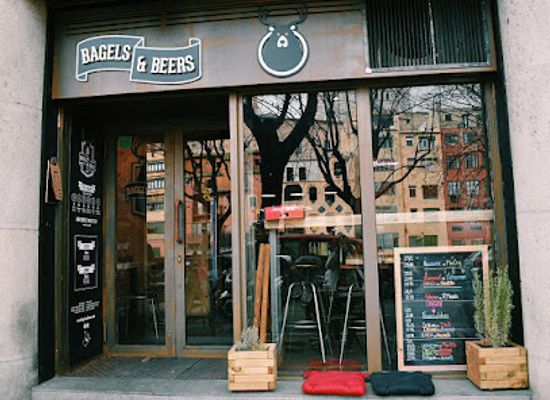 spain/girona/bar/bagels-beers