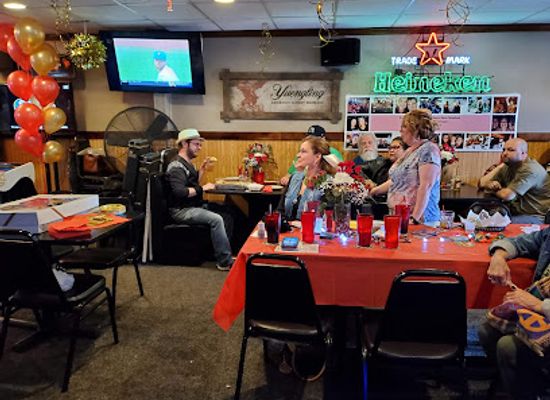 indiana/east-central-indiana/bar/hilltop-tavern