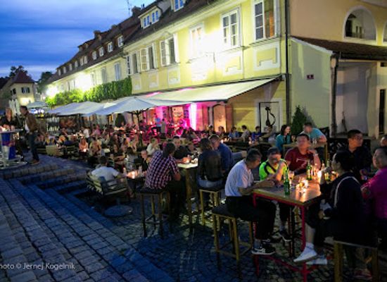 slovenia/maribor-pohorje/bar/macka