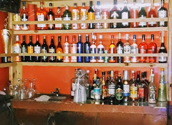 dominica/boiling-lake/bar/bluez-disco