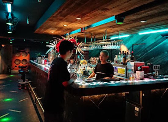 japan/bingo/bar/dj-bar-bridge