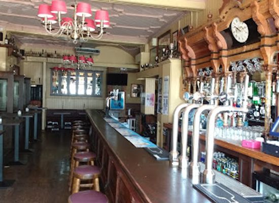 ireland/mourne-mountains/bar/savage-s-bar