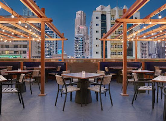 united-arab-emirates/dubai-marina/bar/the-blacksmith-bar-eatery-dubai-marina