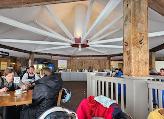vermont/lamoille-county/bar/octagon-cafe-gallery