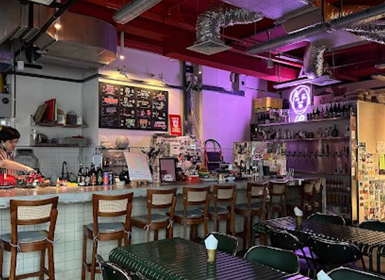 singapore/kallang/bar/lil-s-taproom-bring-your-own-food