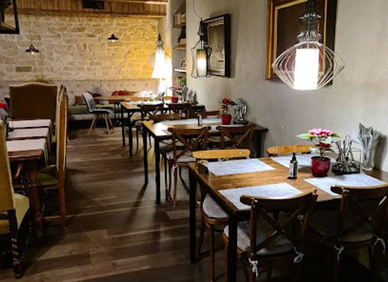 estonia/kuressaare-castle/bar/castello-restoran-pizzeria