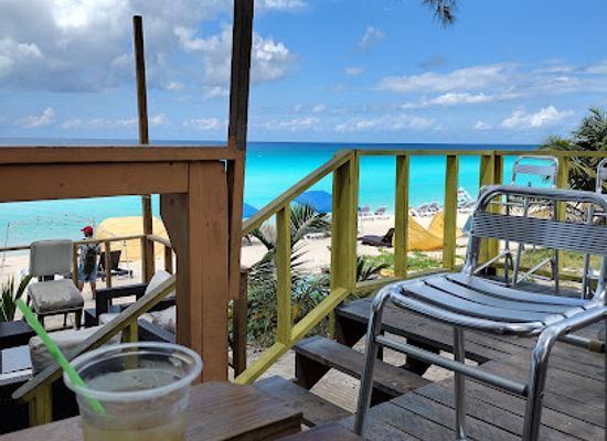 the-bahamas/bimini-islands/bar/coconut-brian