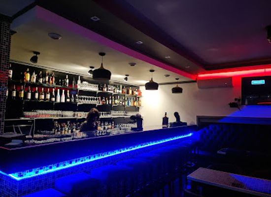 gabon/nyanga-province/bar/the-black-moon