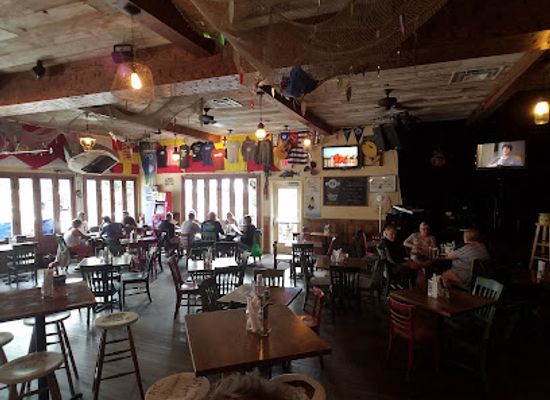ohio/put-in-bay/bar/reel-bar-put-in-bay