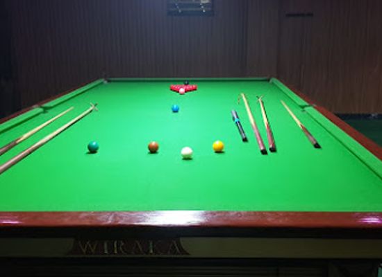 pakistan/peshawar/bar/friends-snooker-club