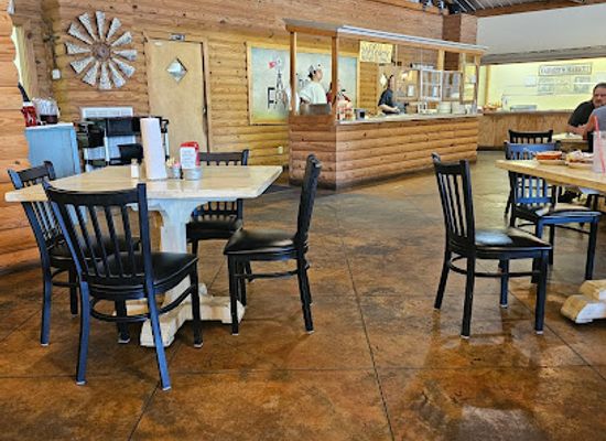 mississippi/the-tennessee-tombigbee-hills/bar/farmhouse-restaurant